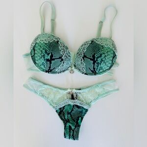 ROBERTO CAVALLI Women's SILK Lingerie set Black/ Green Bra USA 34/Thong USA S